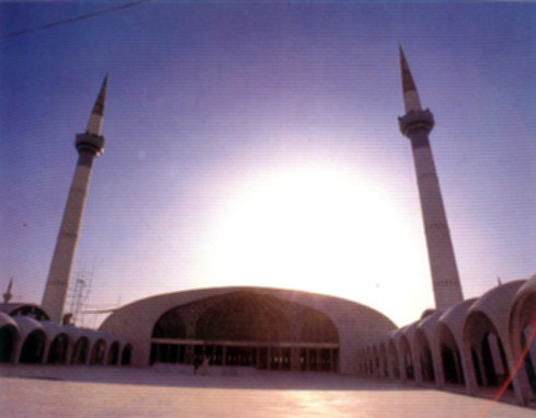 Modernmosque_Data_Ganj_Bakhsh